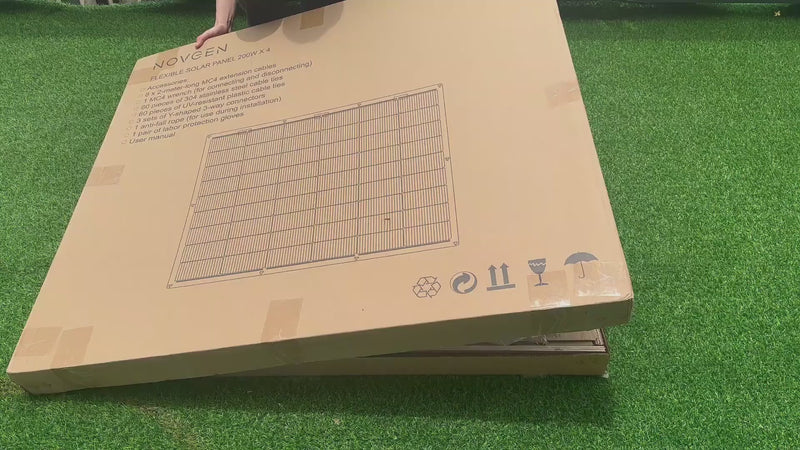 Load and play video in Gallery viewer, Installation von vier flexiblen 200W-Solarmodulen am Balkongeländer als 800W Balkonkraftwerk ohne Bohren.
